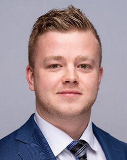 Zachary Lee, CFA, CIPM